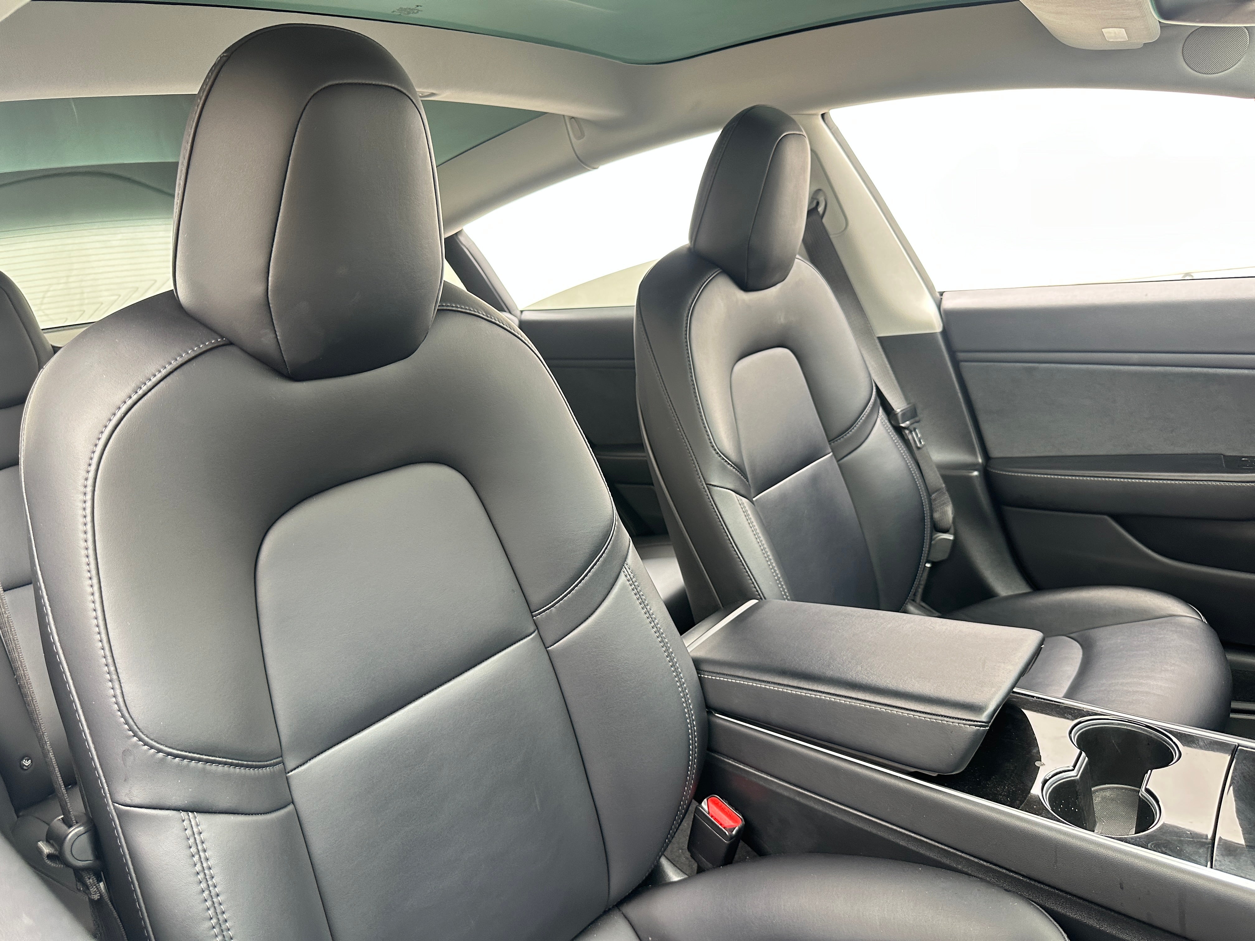 tesla model 3 2018 5YJ3E1EAXJF005571 image tesla model 3 2018 5YJ3E1EAXJF005571 image